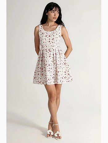 Robe courte patineuse fleurie à encolure en u busem