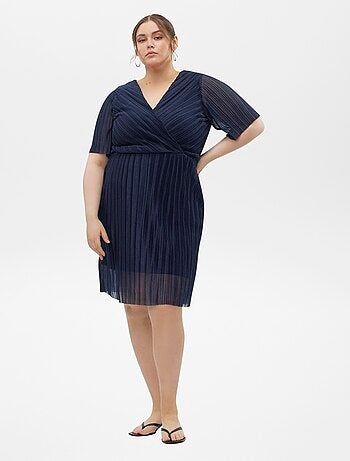 Robe courte plissée 'Vero Moda Curve'