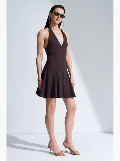 Robe courte skater à col halter dilvin - Kiabi Robe courte skater à col halter dilvin - Kiabi