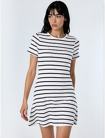 Robe courte t-shirt à rayures à col rond busem