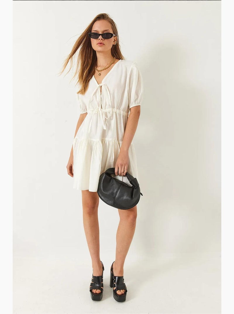 Robe courte tamara à col en v et lien sur le devant lucci Beige argile - Kiabi