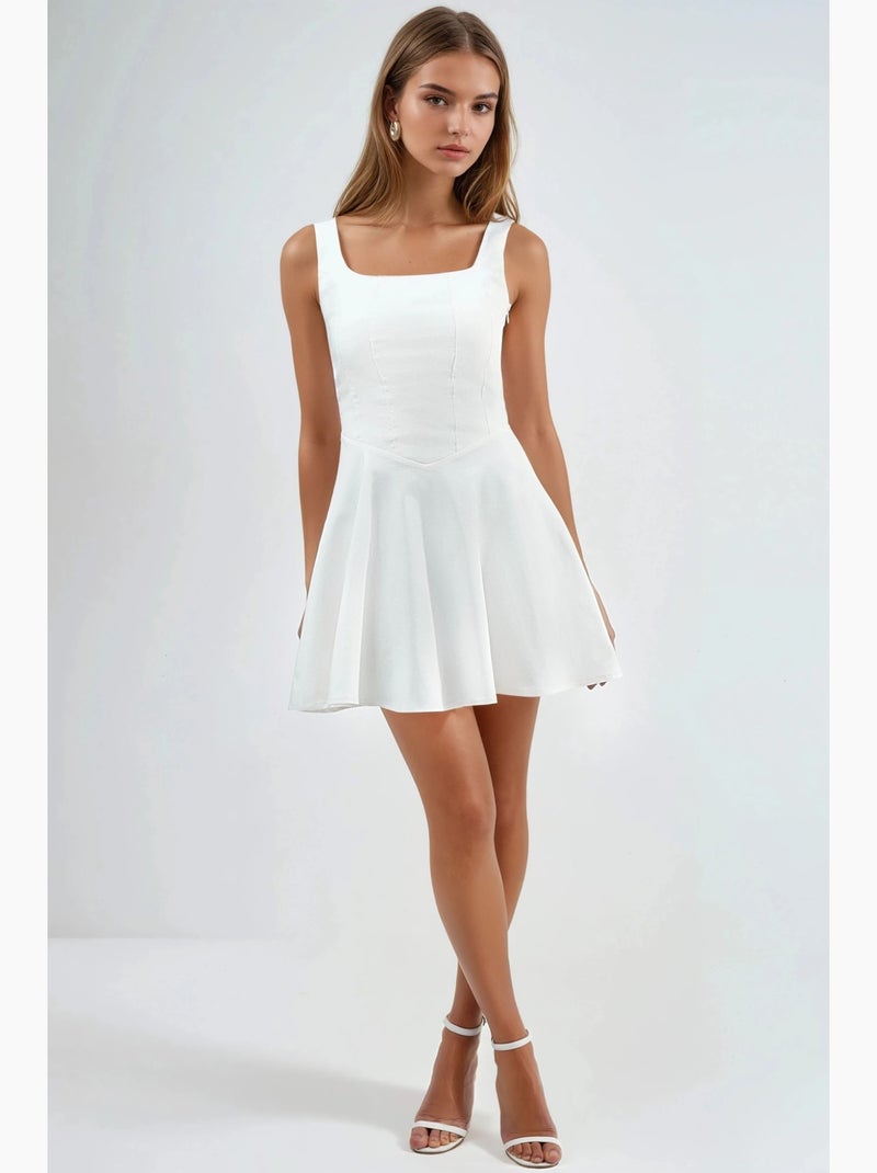 Robe courte trapèze à col carré et fermeture éclair hiccup Blanc - Kiabi