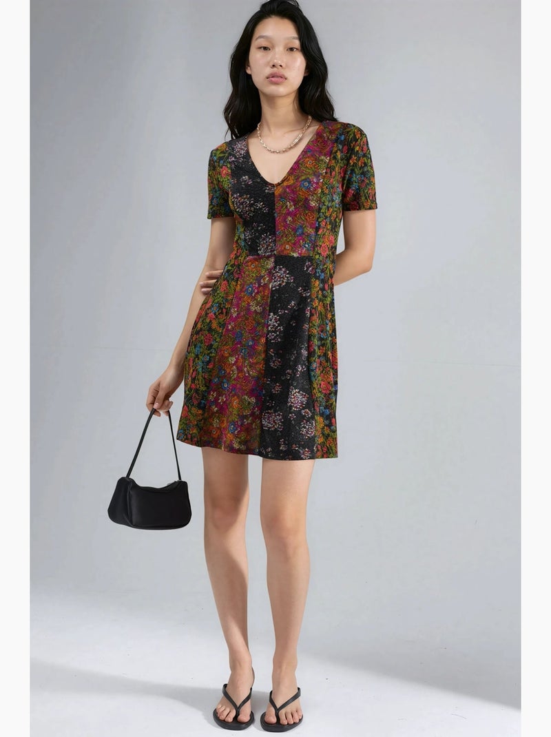 Robe courte trapèze à col v fleuri hiccup Noir Rose - Kiabi