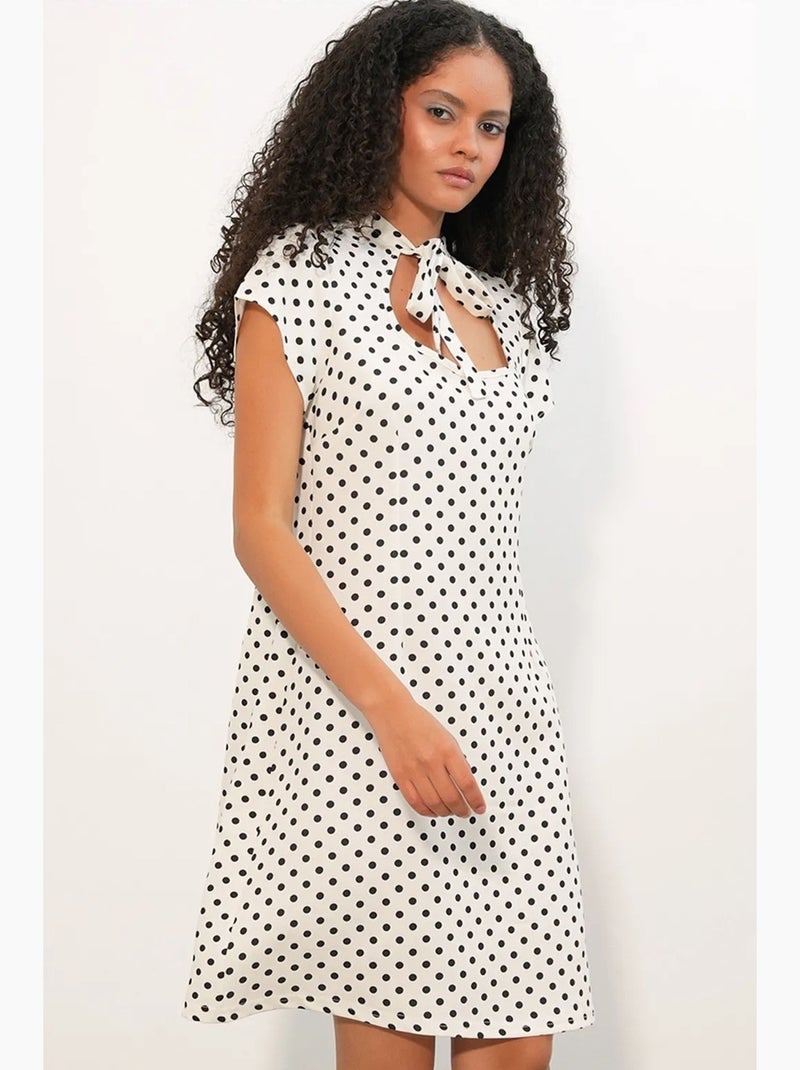 Robe courte trapèze à pois avec nœud bdart Blanc cassé - Kiabi