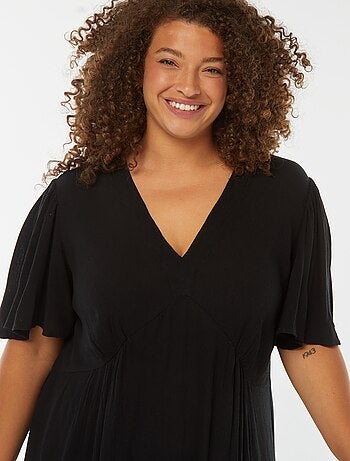 Robe courtes avec manches papillon