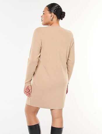 Robe courtes en maille fine col V et boutons dorés