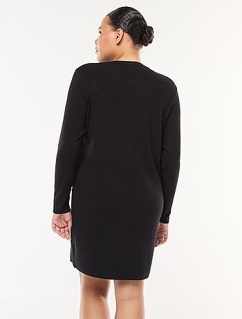 Robe courtes en maille fine col V et boutons dorés