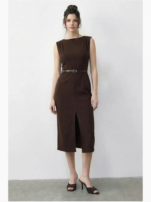 Robe crayon midi ceinturée à encolure bateau lucci - Kiabi Robe crayon midi ceinturée à encolure bateau lucci - Kiabi