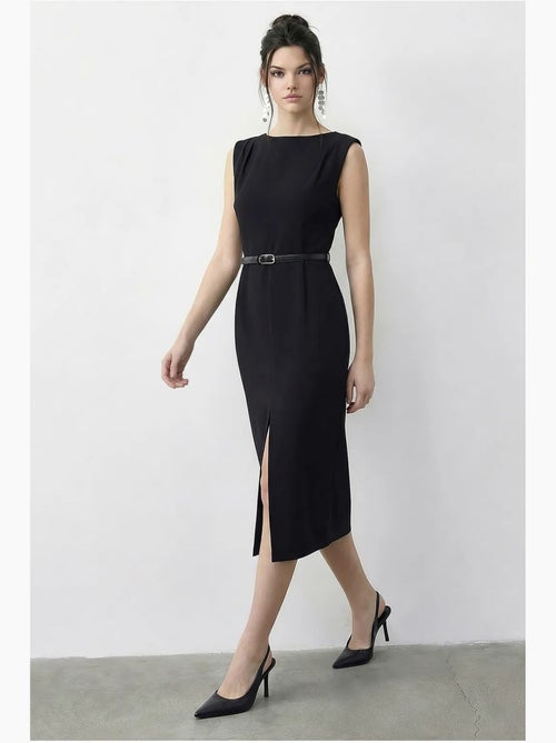 Robe crayon midi ceinturée à encolure bateau lucci - Kiabi Robe crayon midi ceinturée à encolure bateau lucci - Kiabi