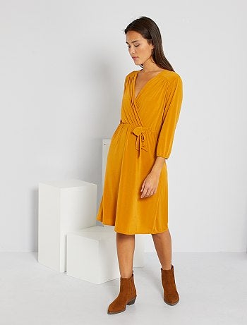 Robe croisée avec nœud