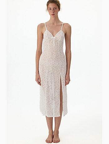 Robe de chambre bridal délicate en dentelle à manches longues froissée penti