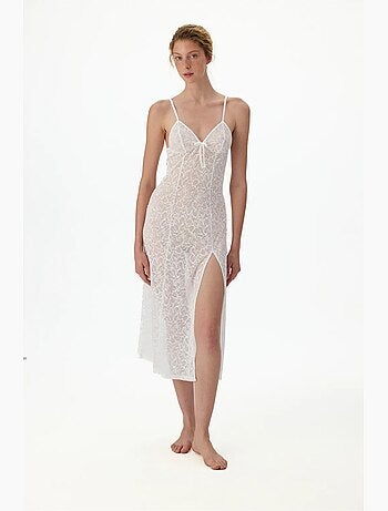 Robe de chambre bridal délicate en dentelle à manches longues froissée penti