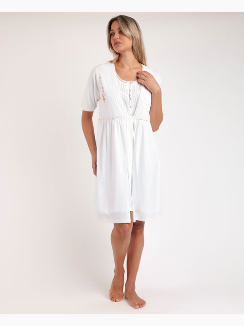 Robe de chambre brodée à manches courtes pour femme ADMAS CLASSIC - Kiabi Robe de chambre brodée à manches courtes pour femme ADMAS CLASSIC - Kiabi