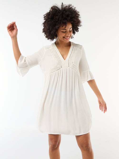 Robe de plage en maille crêpe et macramé - Kiabi