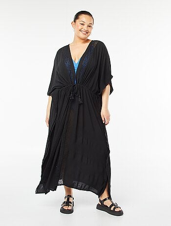 Robe de plage longue ouverte avec bords en macramé