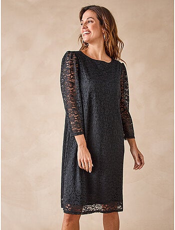 Robe dentelle manches longues