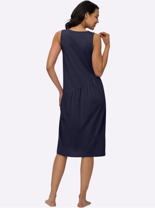 Robe d'été à manches courtes et coupe évasée avec fronces - Taille standard - Moda Vilona - Kiabi Robe d'été à manches courtes et coupe évasée avec fronces - Taille standard - Moda Vilona - Kiabi