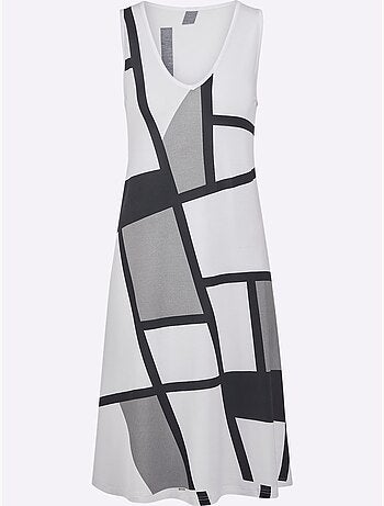 Robe d'été avec col en v et imprimé graphique - taille standard - witt