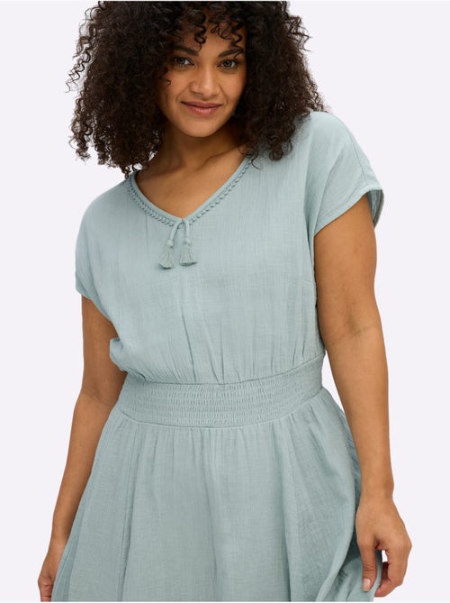 Robe D'été Encolure En V Affinante - Taille Standard - Sheego - Kiabi Robe D'été Encolure En V Affinante - Taille Standard - Sheego - Kiabi