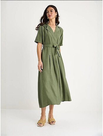 Robe d'été portefeuille à col en v et manches courtes avec ceinture bianco lucci