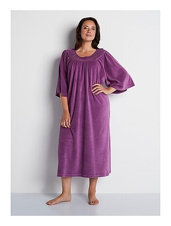 Robe d'hôtesse en velours