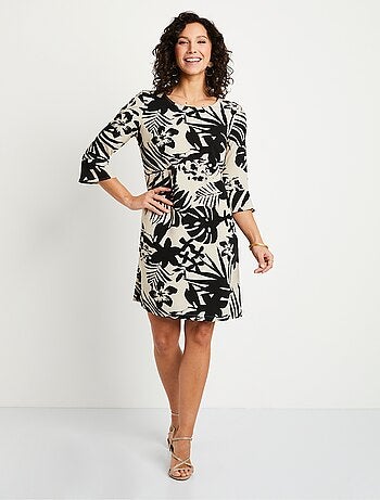 Robe droite courte fleurie fluide
