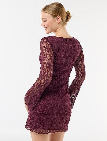 Robe en dentelle à manches pagode