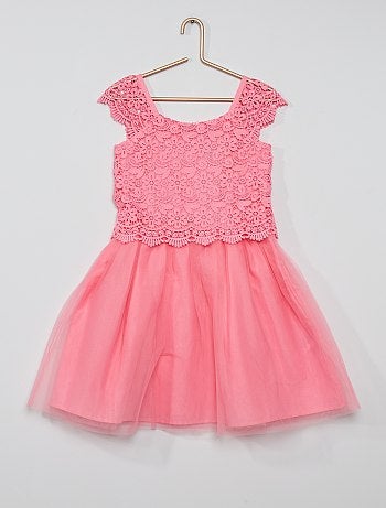 Robe en dentelle et tulle