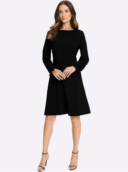 Robe En Jersey Coutures Princesse Structurantes - Taille Standard - Helline - Kiabi Robe En Jersey Coutures Princesse Structurantes - Taille Standard - Helline - Kiabi