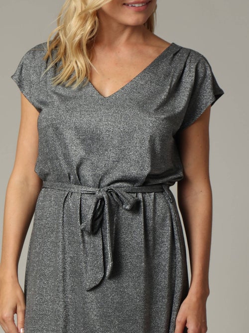 Robe en jersey lurex avec ceinture à nouer 'deeluxe' - Kiabi Robe en jersey lurex avec ceinture à nouer 'deeluxe' - Kiabi