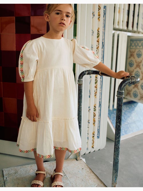 Robe en lin à manches ballon et broderie - Kiabi