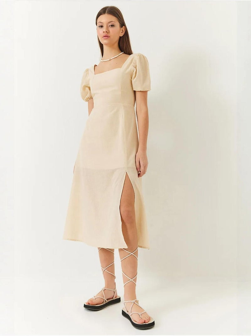 Robe en lin à manches bouffantes, col carré et fente dans le dos de bianco lucci Beige argile - Kiabi