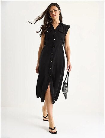 Robe en lin bianco avec boutons dorés et détails à la taille lucci