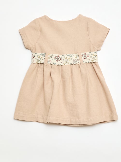 Robe en lin mélangé avec ceinture - Kiabi Robe en lin mélangé avec ceinture - Kiabi