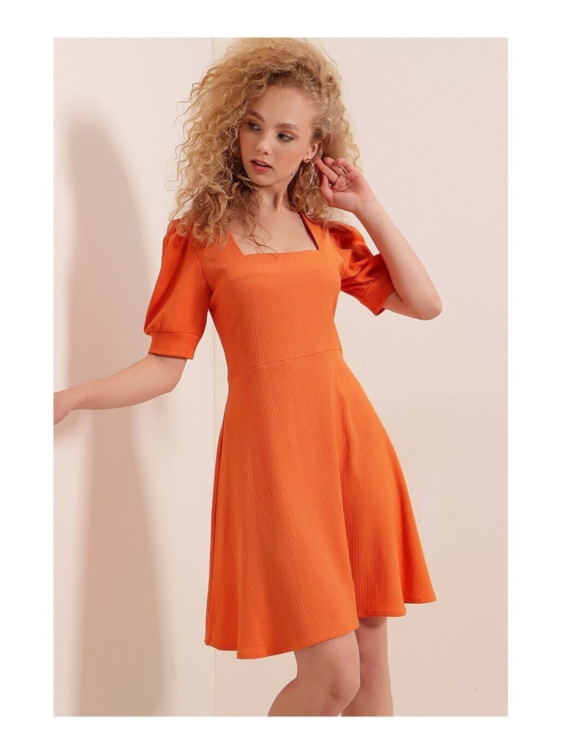 Robe en Maille à encolure Carré Orange - Kiabi