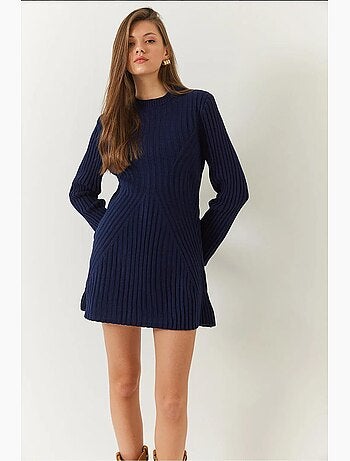 Robe en maille côtelée à col ras du cou lucci