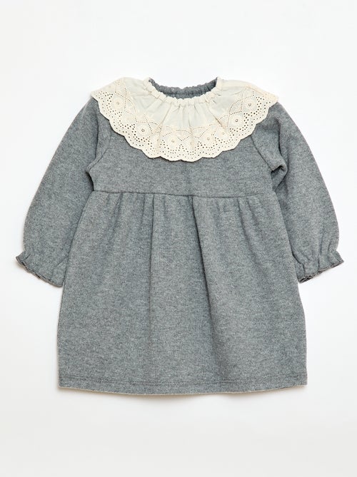 Robe en maille doudou avec col fantaisie - Kiabi Robe en maille doudou avec col fantaisie - Kiabi