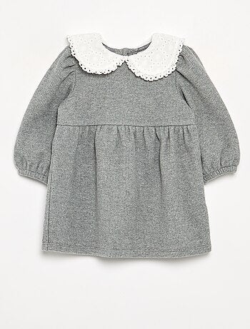 Robe en maille et à manches longues