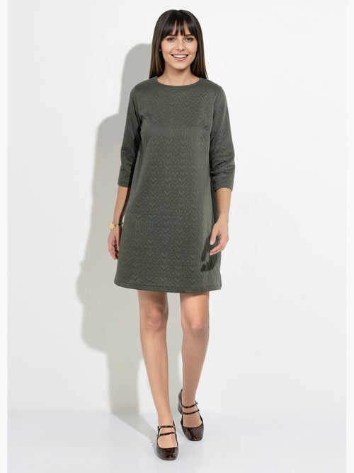 Robe en maille manches 3/4 motif origami - Afibel - Kiabi Robe en maille manches 3/4 motif origami - Afibel - Kiabi