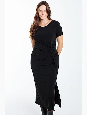 Robe en maille unie avec noeud