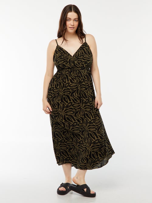 Robe en matière crêpée avec fines bretelles - Kiabi