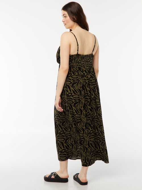 Robe en matière crêpée avec fines bretelles - Kiabi