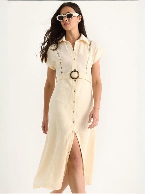 Robe en mousseline avec détails en dentelle, fermeture à boutons, ceinture et doublure lucci - Kiabi Robe en mousseline avec détails en dentelle, fermeture à boutons, ceinture et doublure lucci - Kiabi