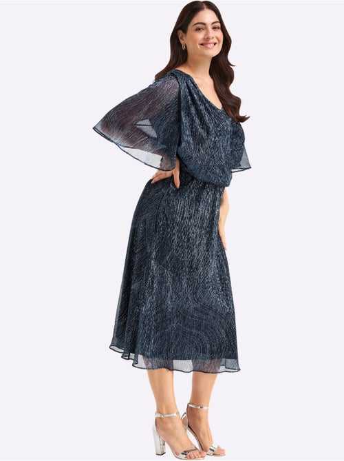 Robe en mousseline semi-manches longues - taille standard - sheego - Kiabi Robe en mousseline semi-manches longues - taille standard - sheego - Kiabi