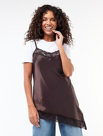 Robe en satin avec dentelles