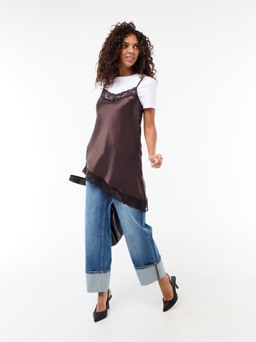 Robe en satin avec dentelles - Kiabi