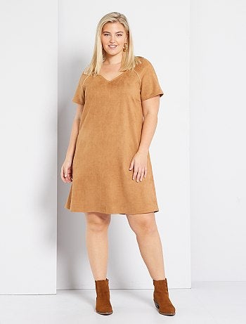 Robe en suédine