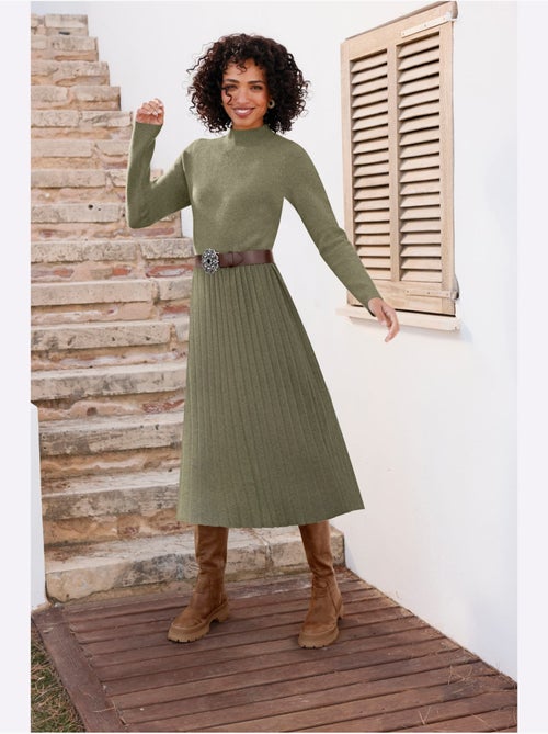 Robe en tricot 50% viscose - taille standard - helline - Kiabi Robe en tricot 50% viscose - taille standard - helline - Kiabi