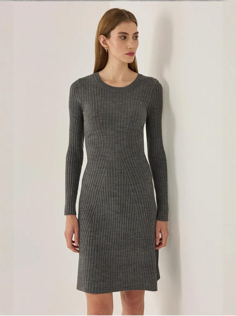 Robe en tricot à col rond Gris - Kiabi