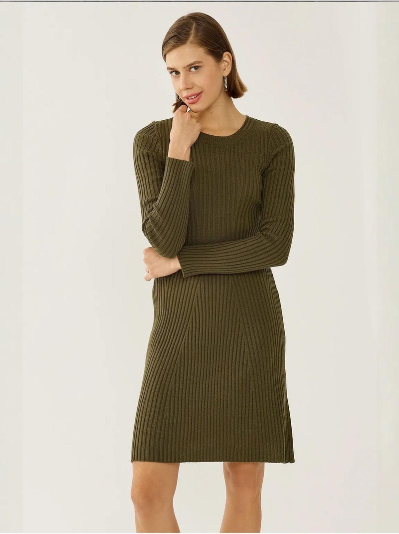 Robe en tricot à col rond Kaki - Kiabi